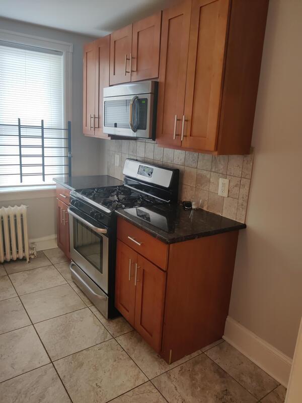Foto del edificio - 5812 N Woodstock St