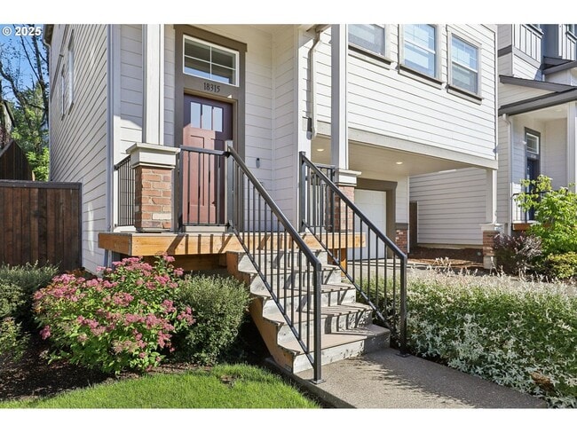 Building Photo - Modern 4-Bedroom Home with Upgraded Finish...