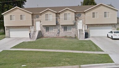 Building Photo - 2733 S Bluff Rd