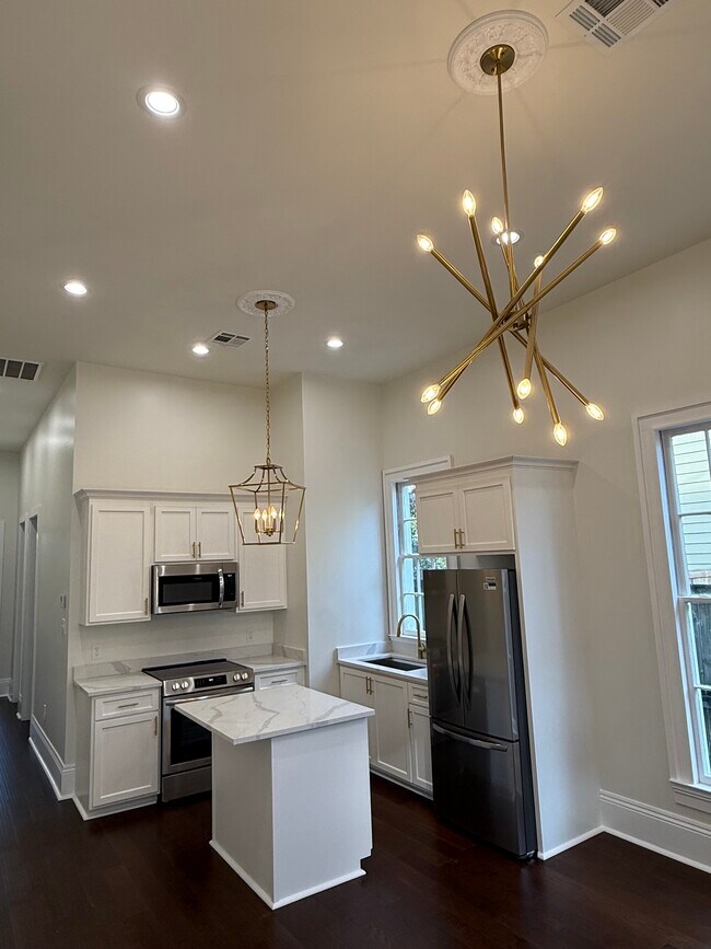 Foto del edificio - 1421 Thalia St