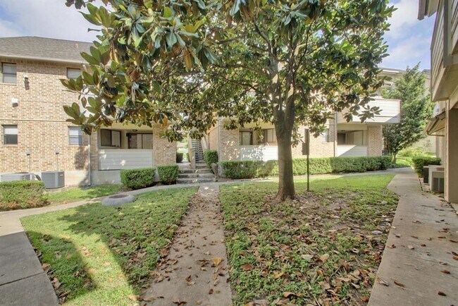Building Photo - 2500 Burleson Rd