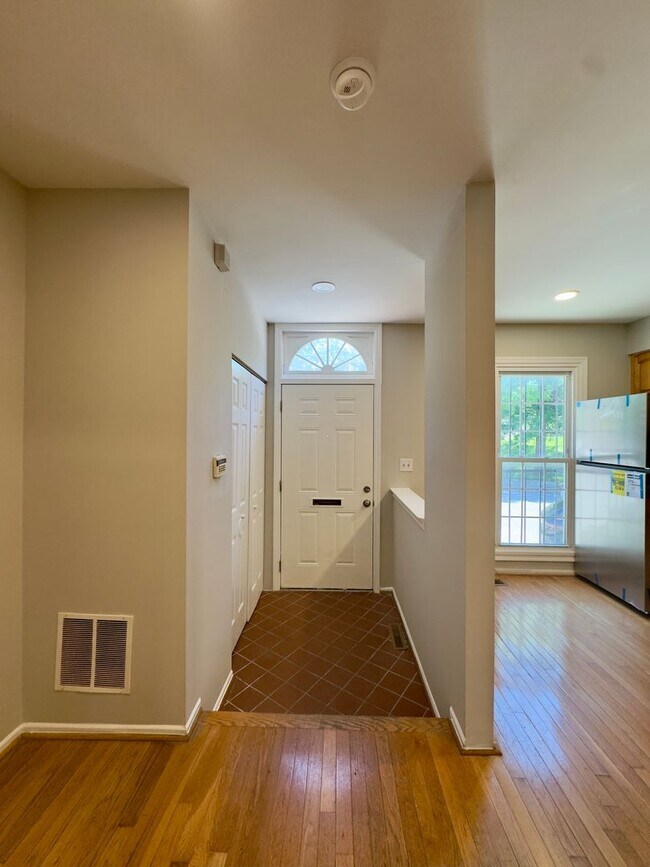 Foto del edificio - Charming 3 Bedroom/2 Bathroom Townhome in Pigtown, MD!