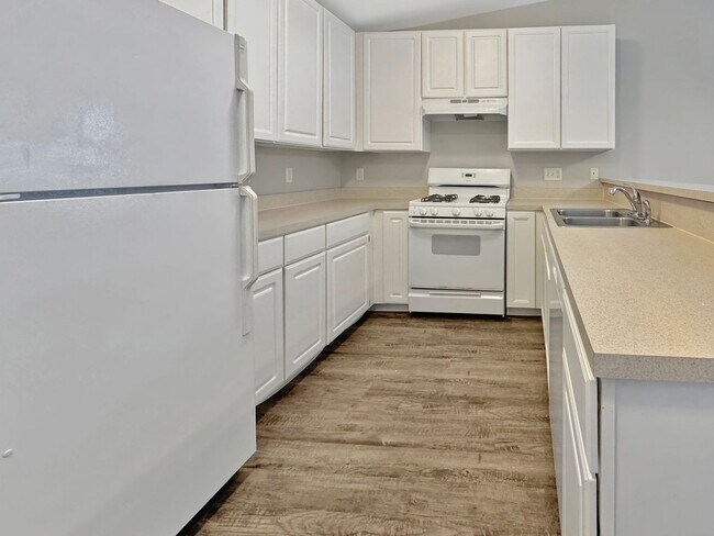 Building Photo - 2630 Weatherby Hills Dr SE