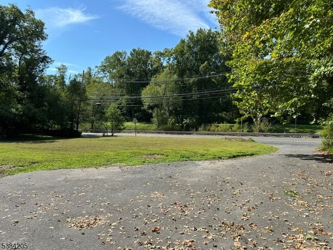 Building Photo - 1776 Daniel Bray Hwy