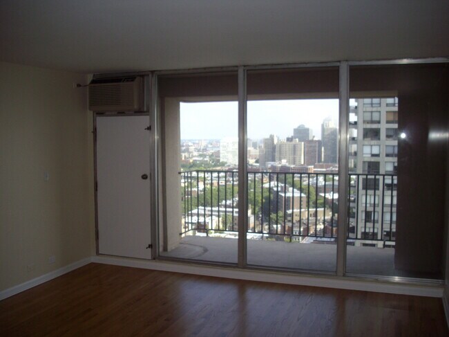 Sala de estar - 1960 N Lincoln Park W