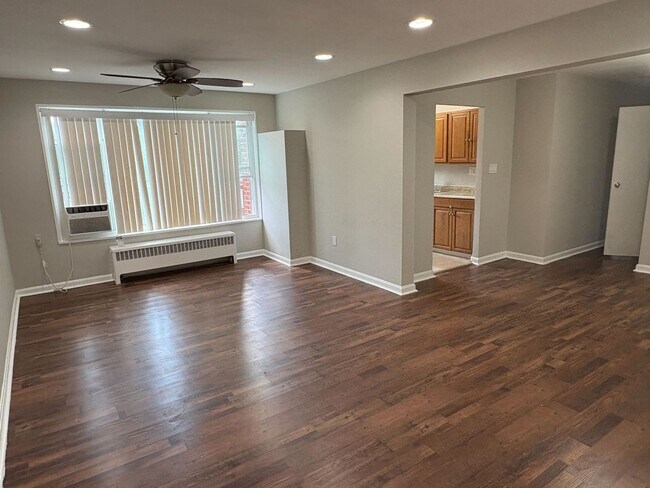 Building Photo - Spacious 3-Bedroom Condo in Randle Heights!!