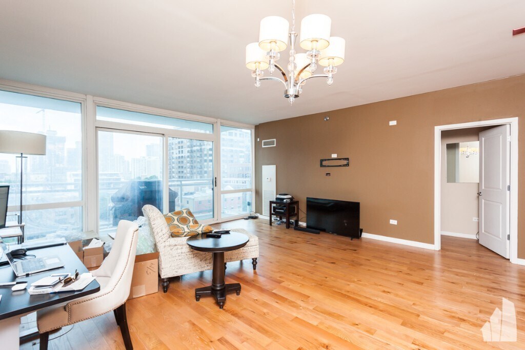 Foto principal - 750 N Orleans St