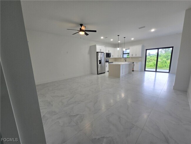 Foto del edificio - 483 Linden Ave S