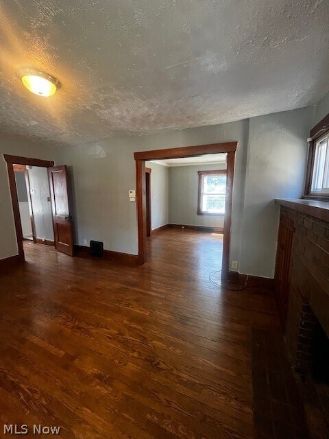 Building Photo - 52 W Heights Ave