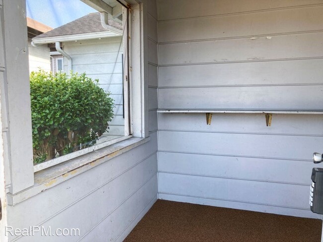Building Photo - 2 br, 1 bath House - 1328 9th Street