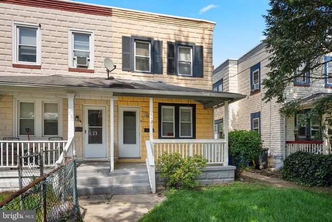 Building Photo - 642 Manor Rd