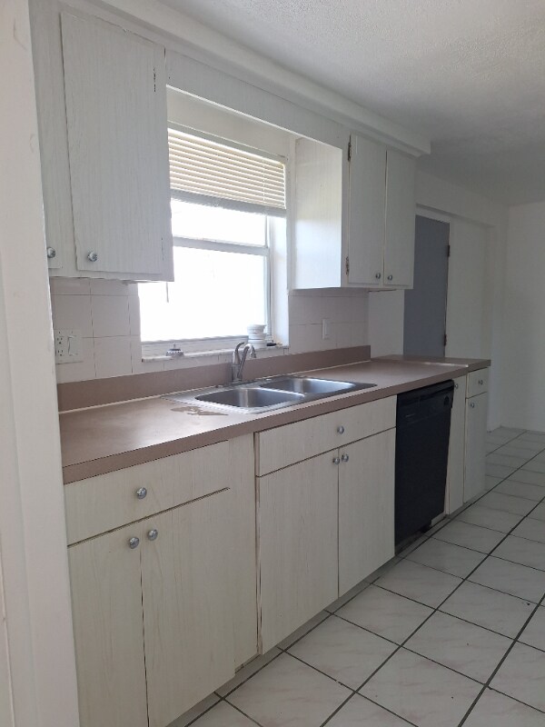 Foto del edificio - 5117 Beacon Hill Dr