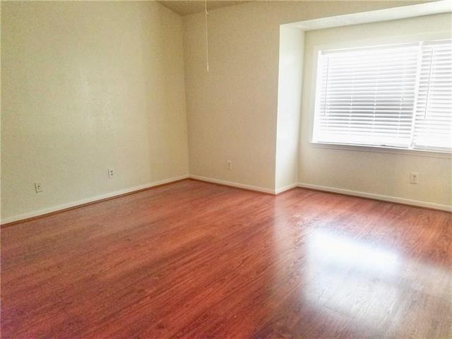 Foto del edificio - 8545 Midpark Rd