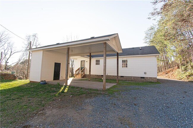 Foto del edificio - 270 Irwin Mill Rd SE