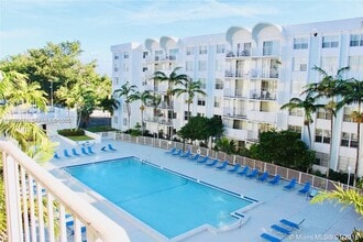 Building Photo - 486 NW 165th St