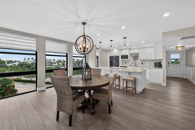 Building Photo - 1629 Riverview Rd