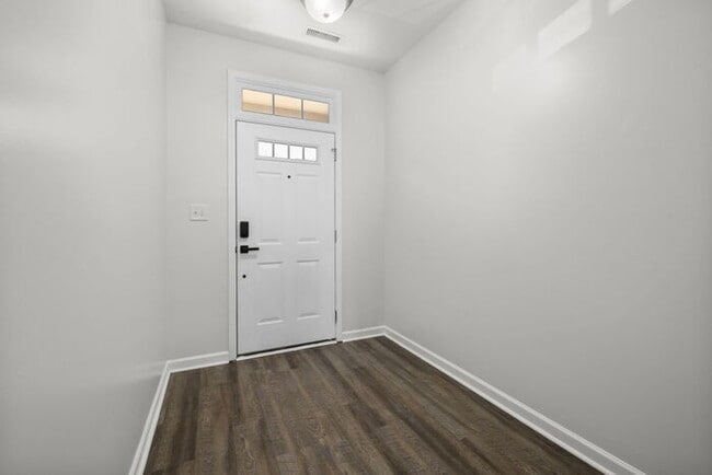 Building Photo - Move-In Ready Home in North Raleigh!