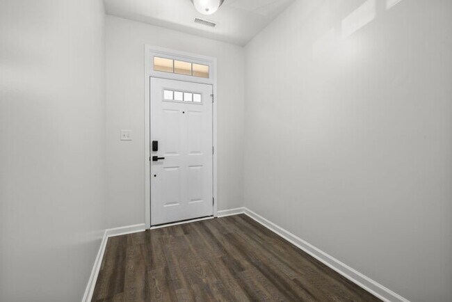 Foto del edificio - Move-In Ready Home in North Raleigh!