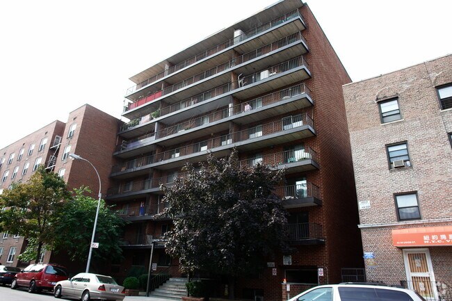 Building Photo - 42-36 UNION STREET