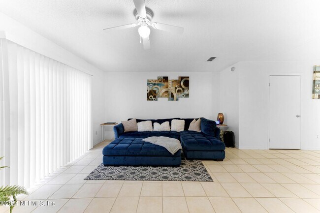 Foto del edificio - 12075 Cobblewood Ln N