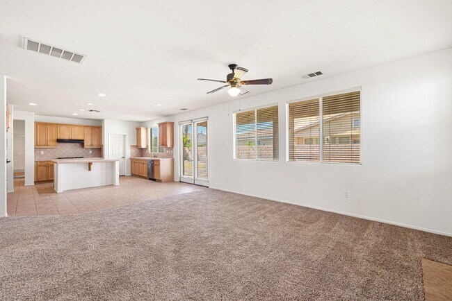 Foto del edificio - 83448 Wagon Rd