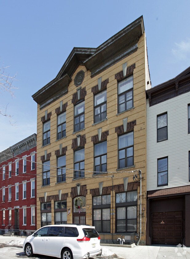 Building Photo - 544 Palisade Ave