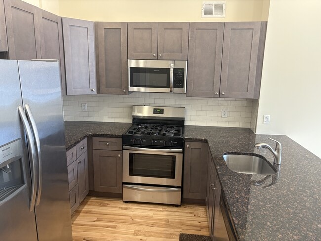 Photo - 1624 S Broad St Townhome