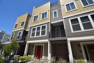 Building Photo - 4727 Hillhouse Cv