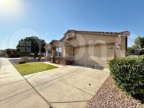 Building Photo - 3690 E Longhorn St