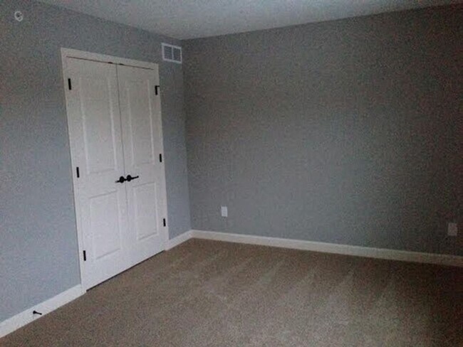 Foto del edificio - Beautiful New Construction End Unit Townho...