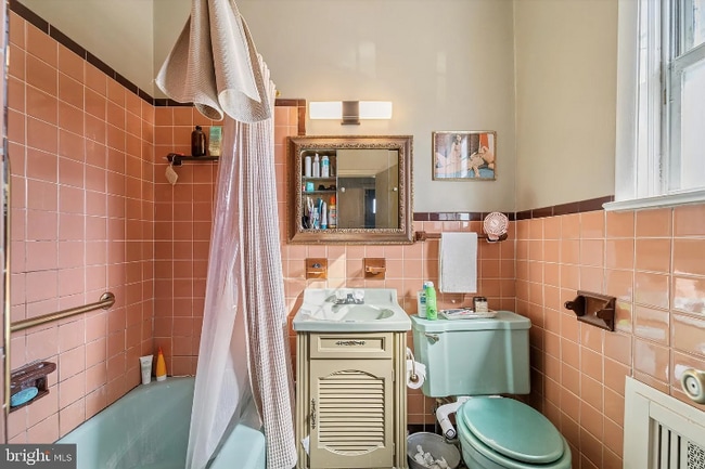 Building Photo - 2842 Cedar St