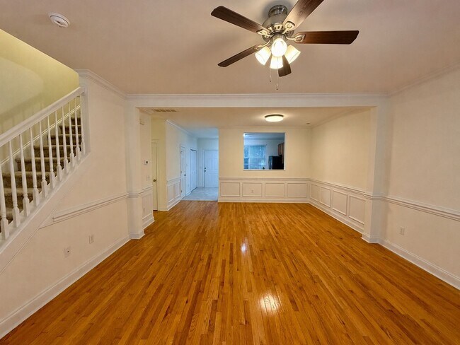 Foto del edificio - Beautiful Updated Townhouse located in Iredell County! 2BR/2.5BA Garage