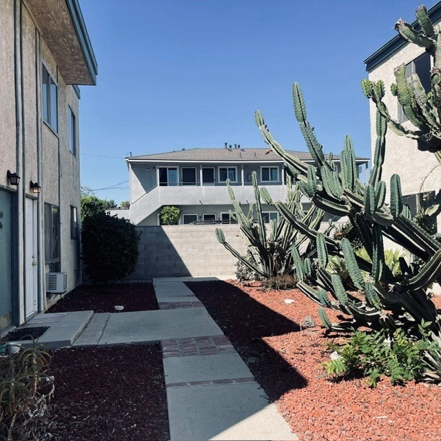 Foto del edificio - 5615 Satsuma Ave
