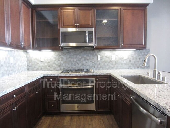 Building Photo - 4854 Heritage Dr