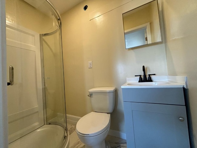 Photo - 526 W 49th St House