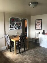 Building Photo - 319 E Magnolia St