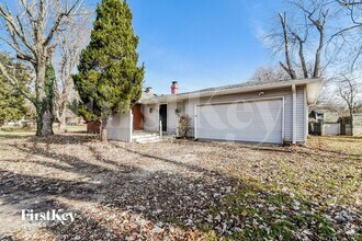 Building Photo - 145 Oleta Dr