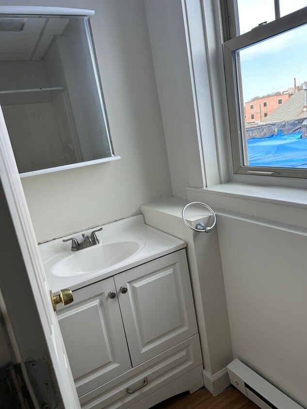 Photo - 445 Meadow Street