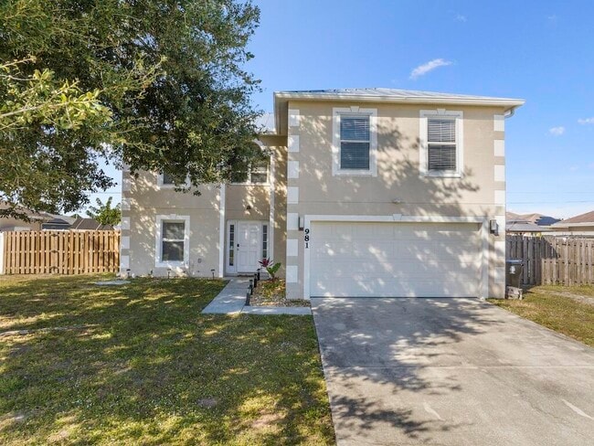 Building Photo - 981 SW McElroy Ave