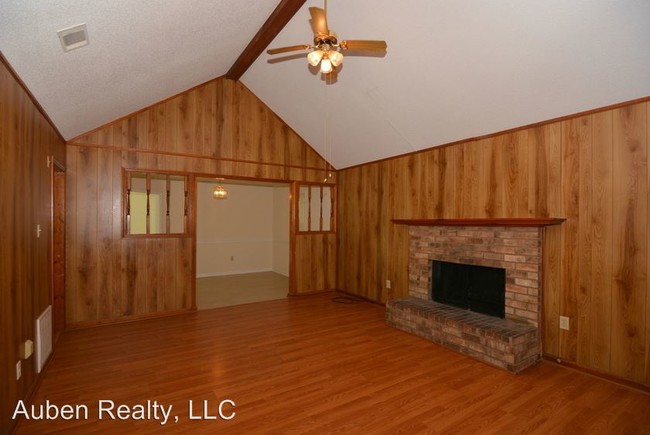 Building Photo - 2836 Butler Manor Dr