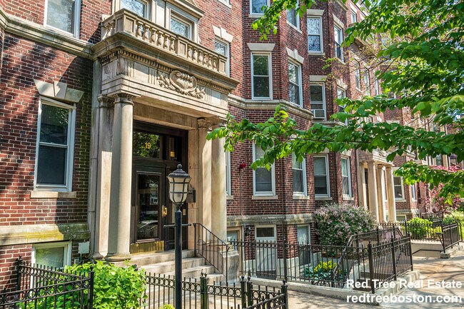 Building Photo - 16 Queensberry St