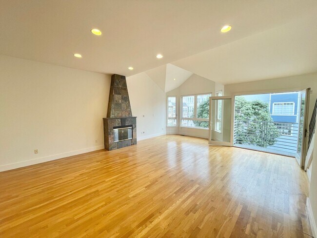 Foto del edificio - Prime Noe Valley 3 Level Condo w/2 car Garage, Rooftop Deck - Elizabeth @  San Jose
