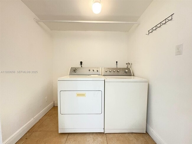 Foto del edificio - 2406 McKinley St