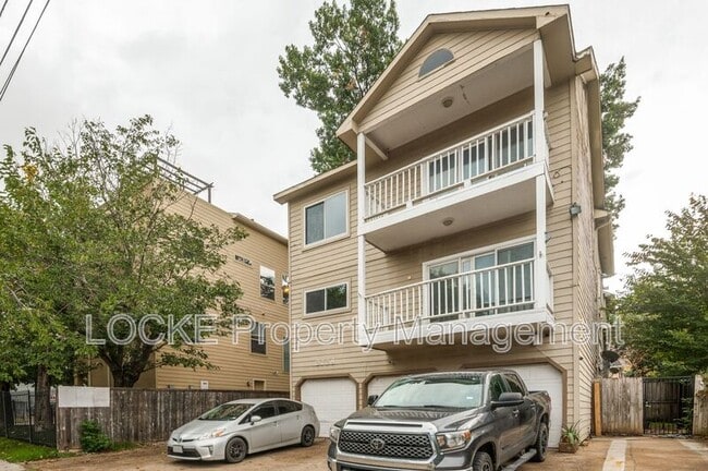 Building Photo - 2728 Reagan St