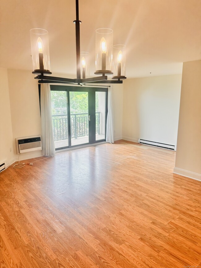 Building Photo - 104 North St