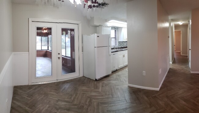 Building Photo - 805 Maple Ave