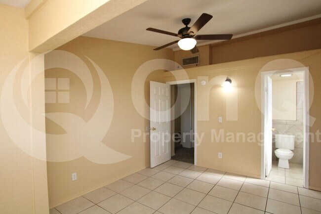 Foto del edificio - 7713 E McKinley St