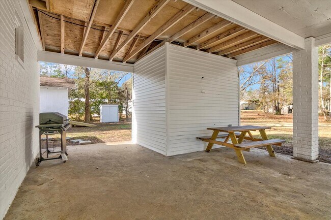 Foto del edificio - 185 Weiss Bluff Rd