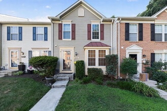 Building Photo - 8155 Deer Chase Ln