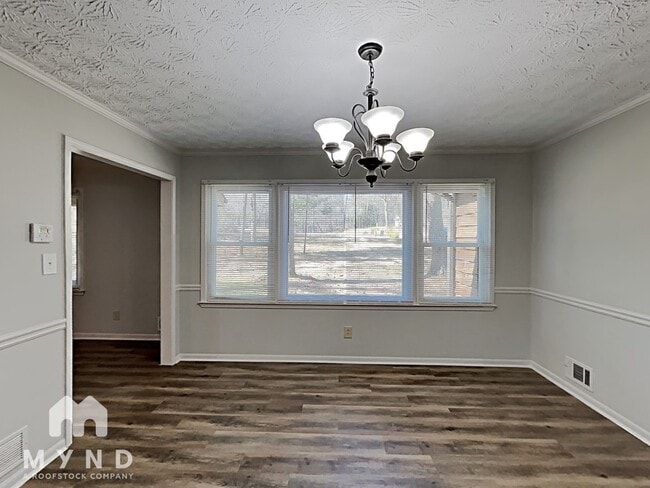 Building Photo - 610 Ponderosa Ct